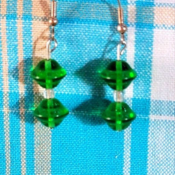 🍃 Dangle Beaded Earrings - Picture 3 of 5